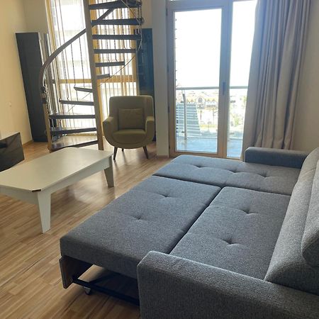 Sea View Apartment Батуми Экстерьер фото
