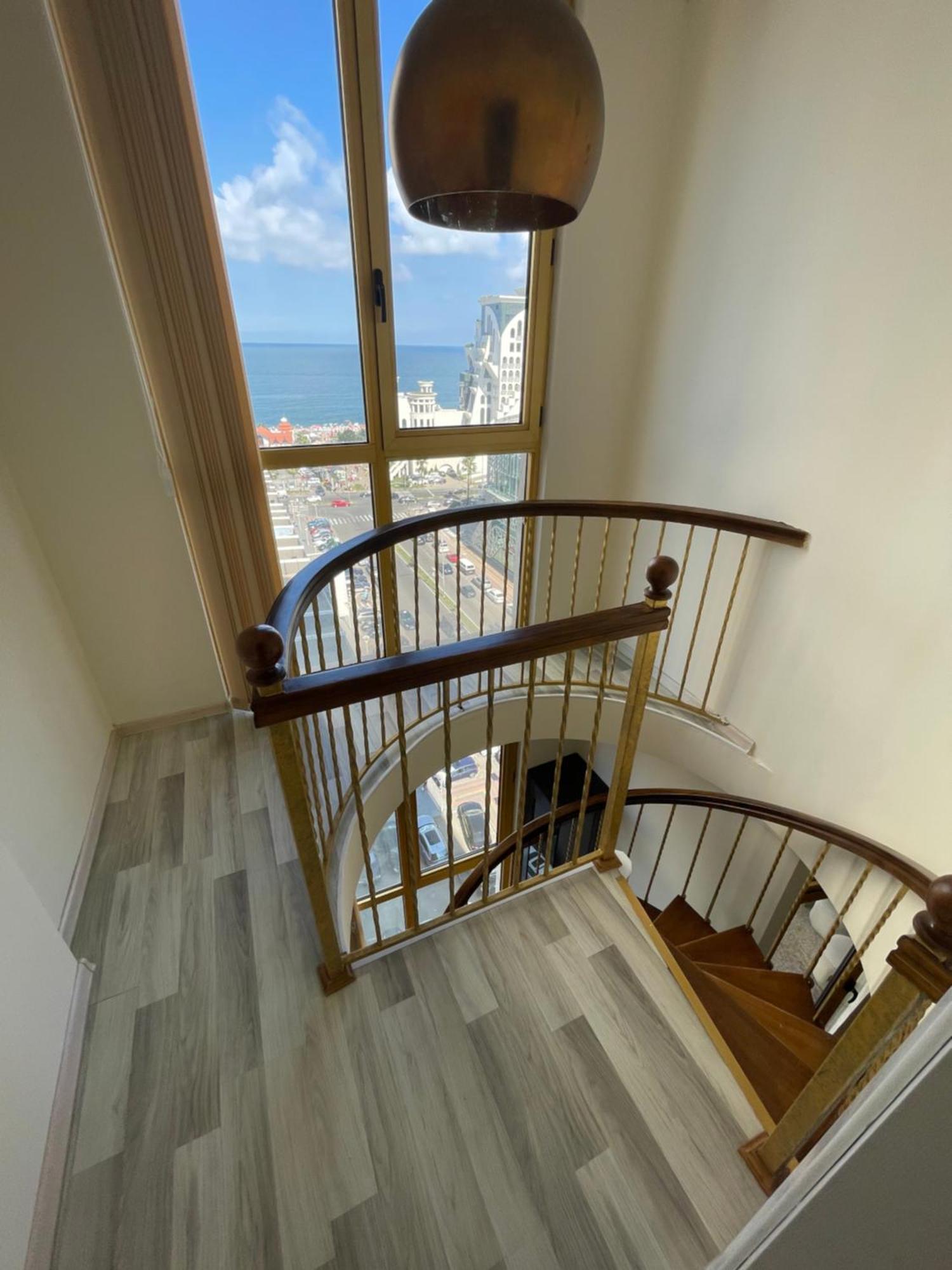Sea View Apartment Батуми Экстерьер фото