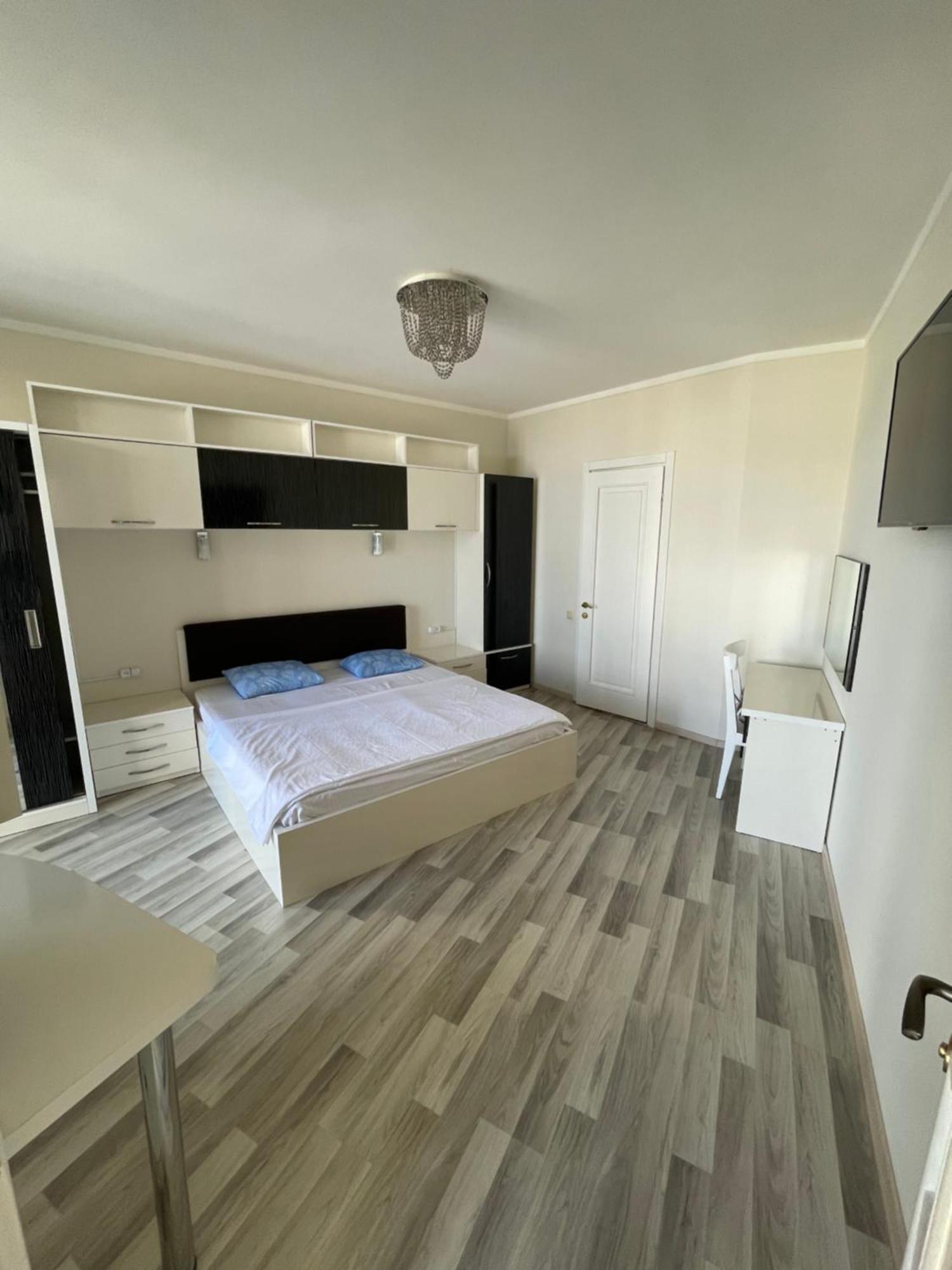 Sea View Apartment Батуми Экстерьер фото